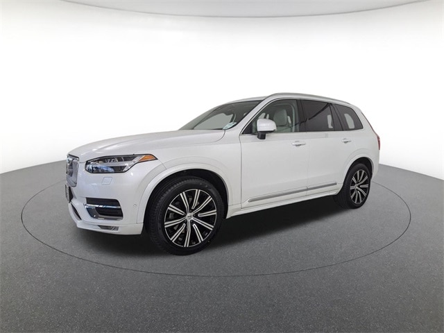 2023 Volvo XC90 Plus's photo