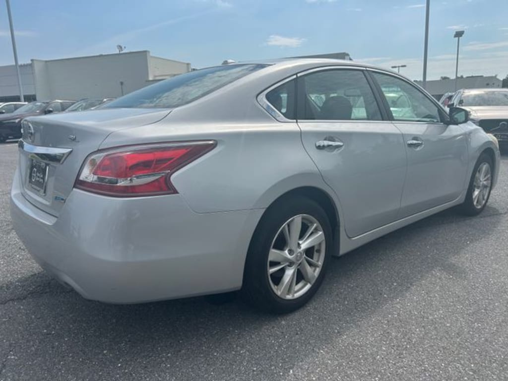 Used 2013 Nissan Altima 2.5 Sedan