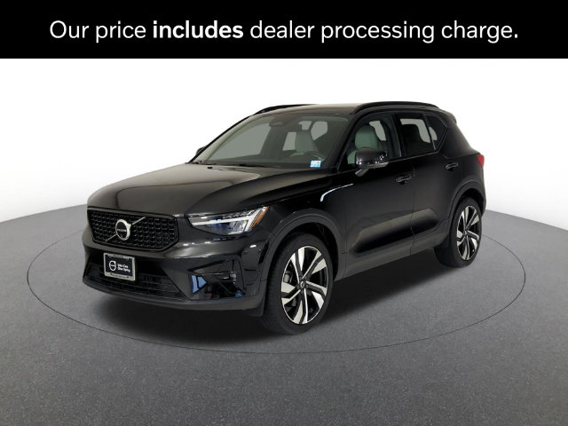 Certified 2024 Volvo XC40 B5 Plus Dark SUV