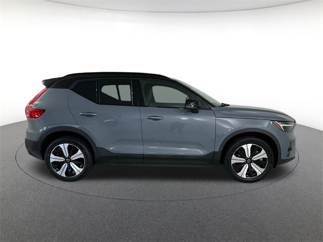 2023 Volvo XC40 Recharge Plus photo 4