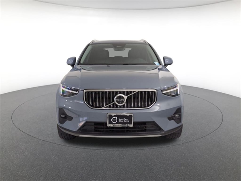 Certified 2023 Volvo XC40 B5 AWD Ultimate Bright SUV