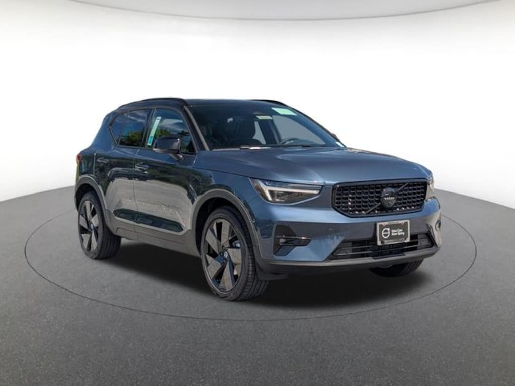 New 2026 Volvo XC40 B5 Ultra Black Edition SUV