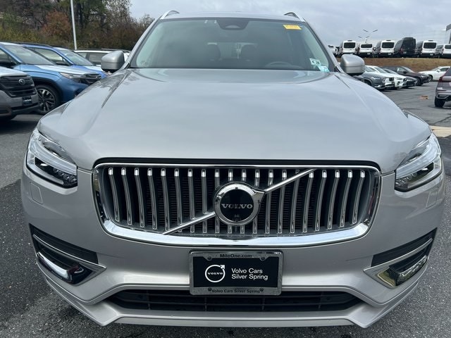 2023 Volvo XC90 Plus's photo