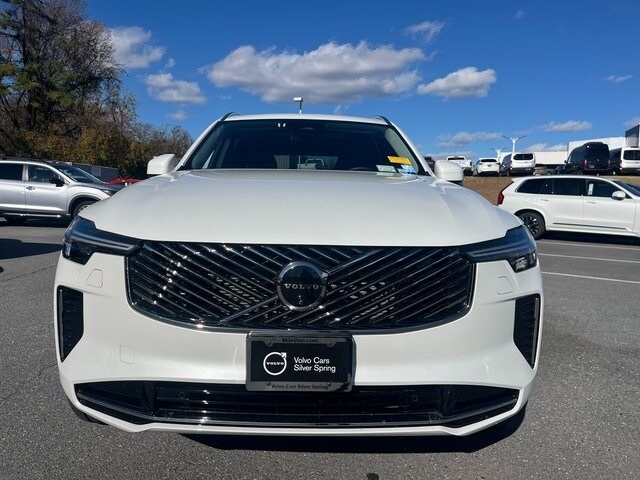 2025 Volvo XC90 Plus photo 2