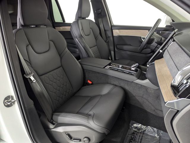 2025 Volvo XC90 Plus - Photo 21