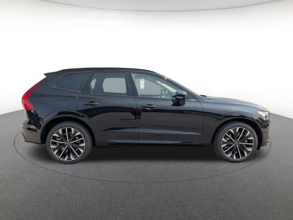 New 2026 Volvo XC60 plug-in hybrid T8 Ultra SUV
