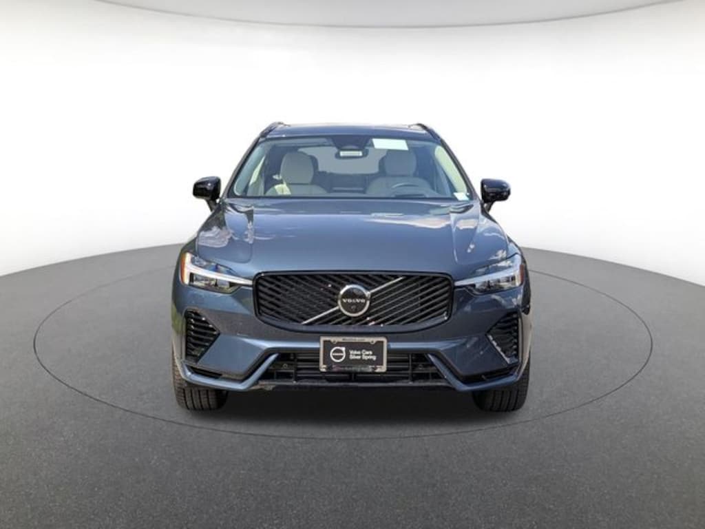 New 2026 Volvo XC60 plug-in hybrid T8 Ultra SUV