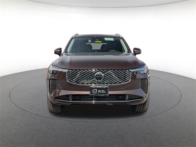 2025 Volvo XC90 Core photo 2