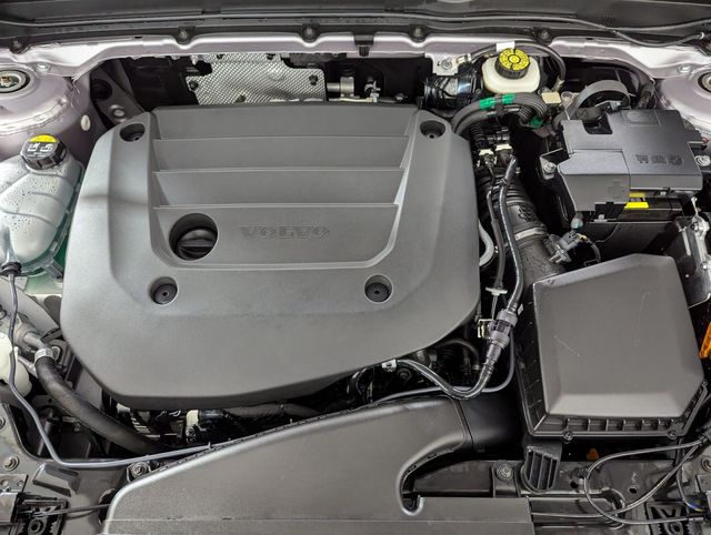2026 Volvo XC40 Core - Photo 24