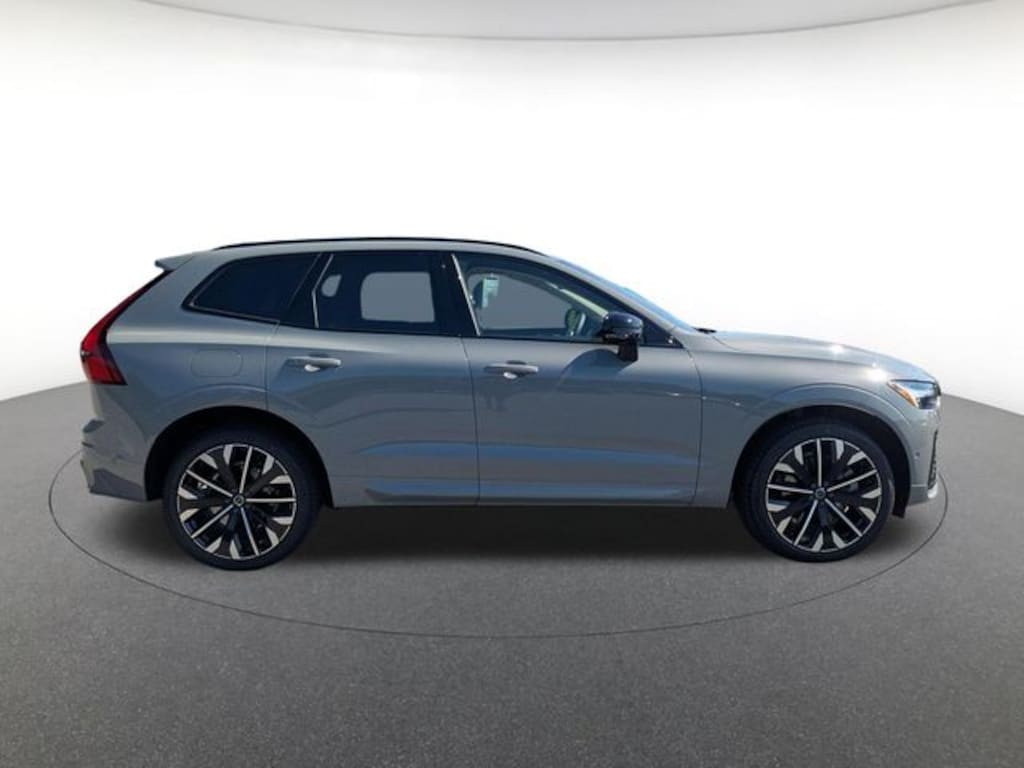New 2026 Volvo XC60 plug-in hybrid T8 Ultra SUV