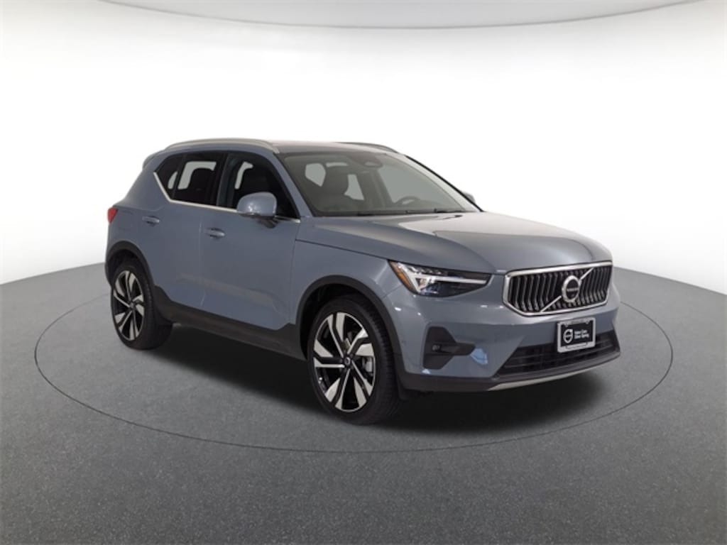 Certified 2023 Volvo XC40 B5 AWD Ultimate Bright SUV