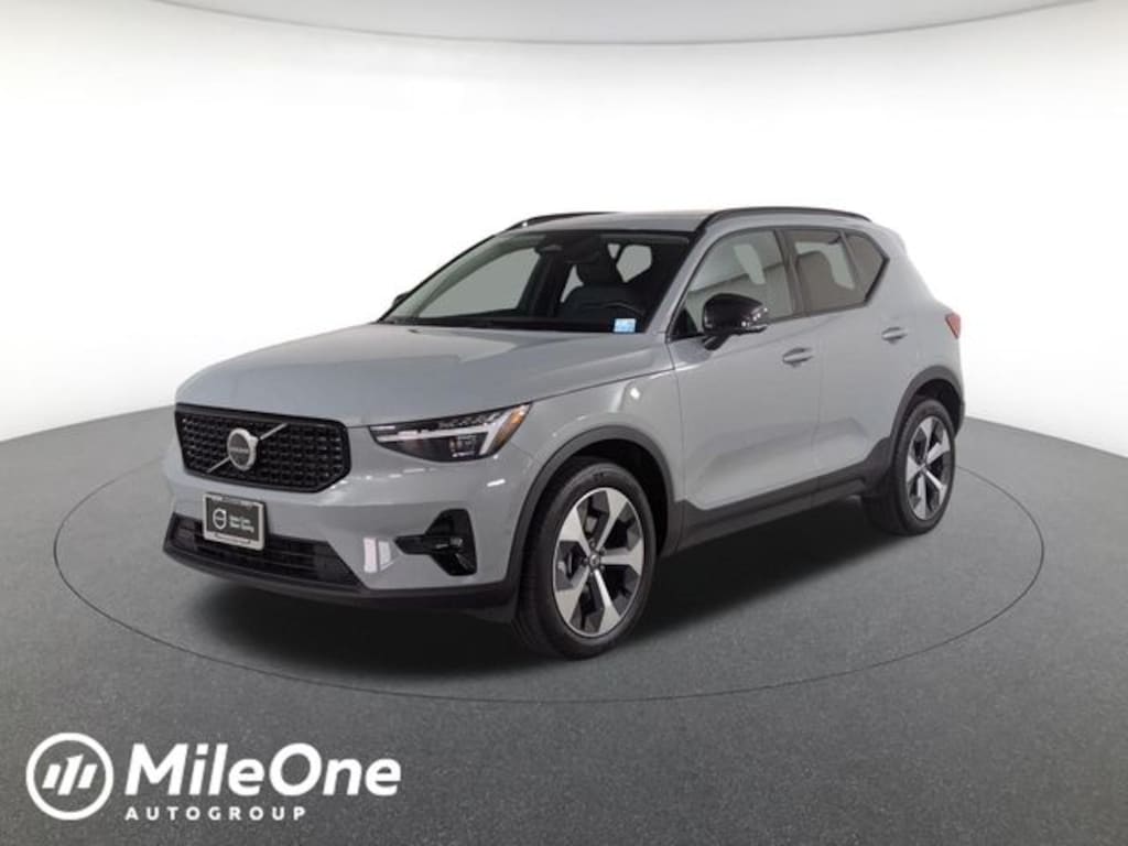 Certified 2026 Volvo XC40 B5 Plus SUV