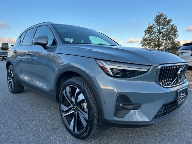 2023 Volvo XC40 Ultimate's photo