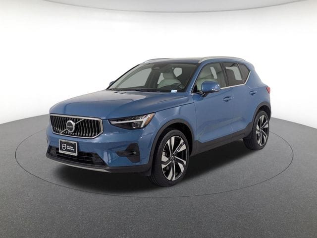 105-029 1/18 ボルボ VOLVO XC40 ブルー 1/18 Dealer Edition 2022 Volvo XC40 XC 40 Recharge (Blue) Diecast