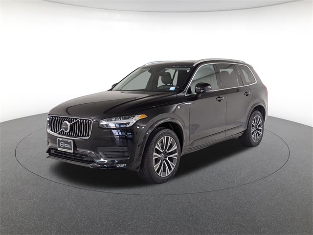 2021 Volvo XC90 Momentum's photo