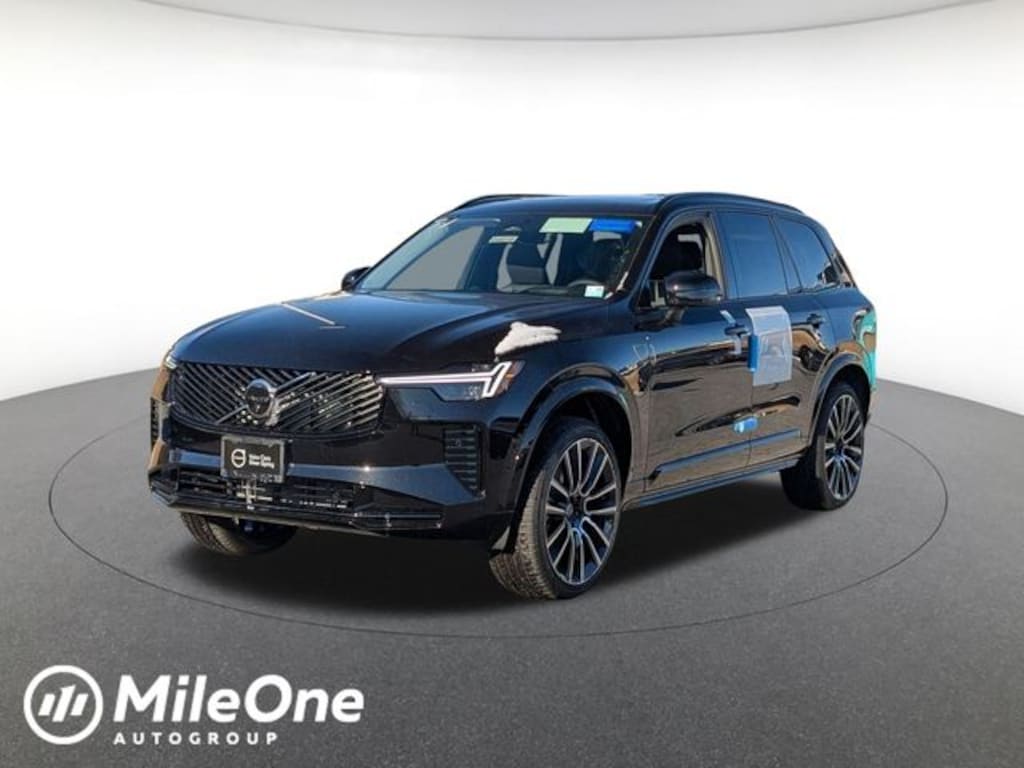 New 2026 Volvo XC90 B6 Ultra Dark Theme 7-Seater SUV
