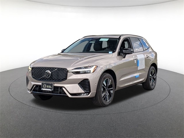 2026 Volvo XC60 Plus's photo