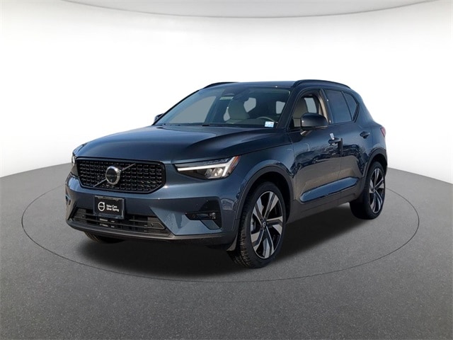 2026 Volvo XC40