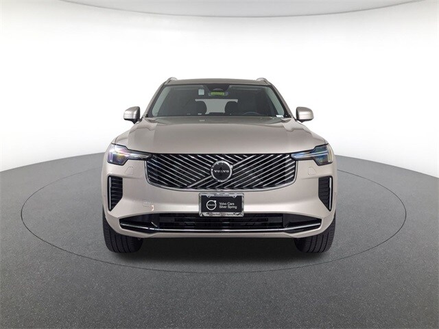 2025 Volvo XC90 B5 Core photo 2