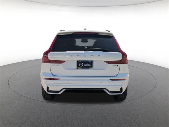 2026 Volvo XC60 B5 Plus photo 4