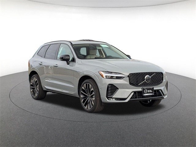 2026 Volvo XC60 B5 photo 2