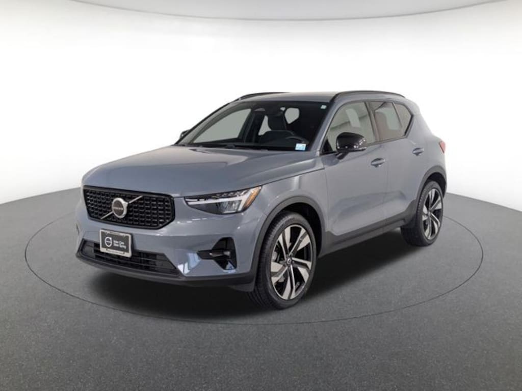 Certified 2023 Volvo XC40 B5 AWD Plus Dark SUV