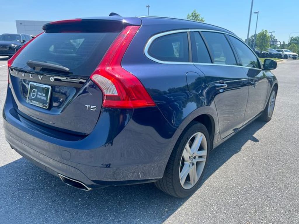Used 2015 Volvo V60 T5 Premier Drive-E (2015.5) Wagon