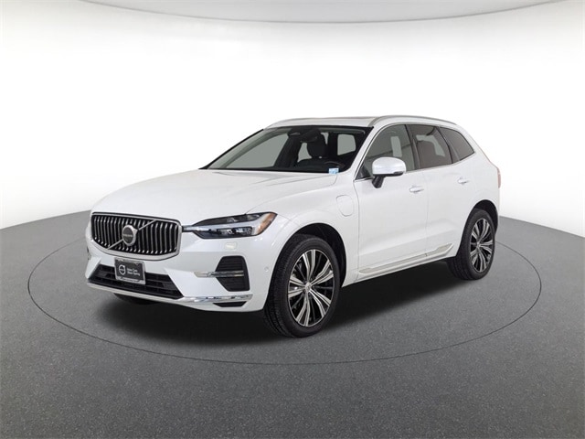 2023 Volvo XC60 Plus's photo