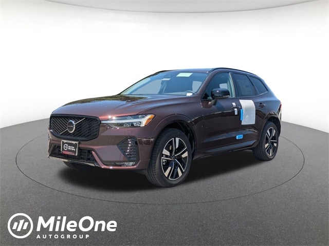 2026 Volvo XC60 Core's photo
