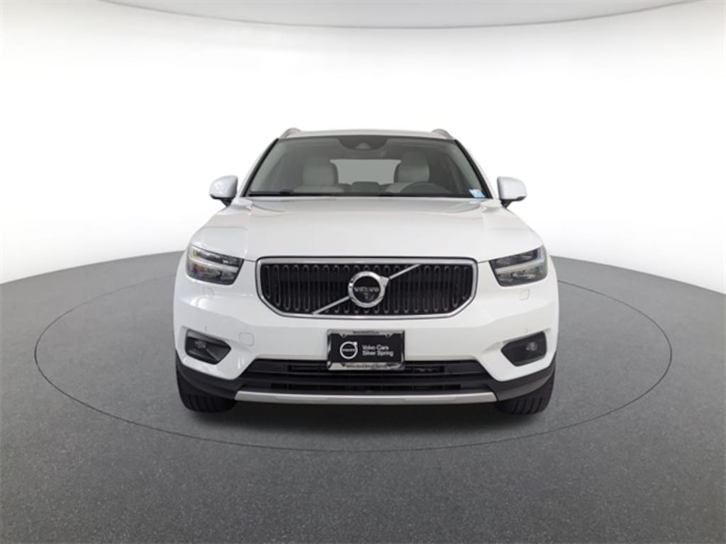 Used 2019 Volvo XC40 T5 Momentum SUV