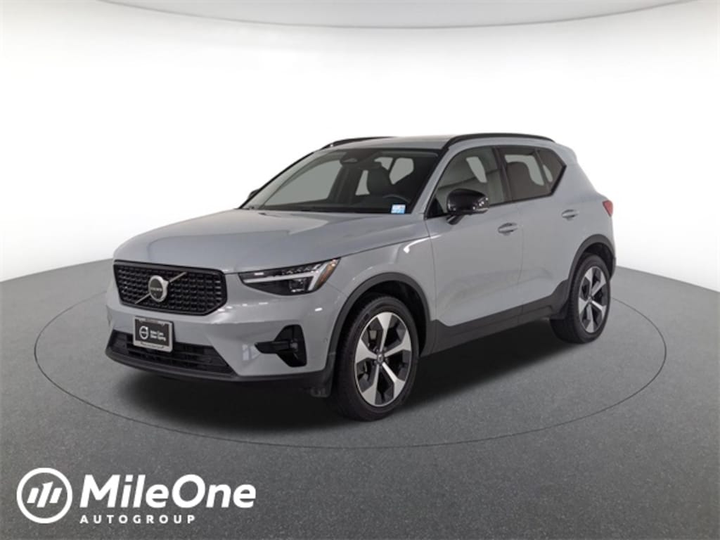 Certified 2026 Volvo XC40 B5 Plus SUV