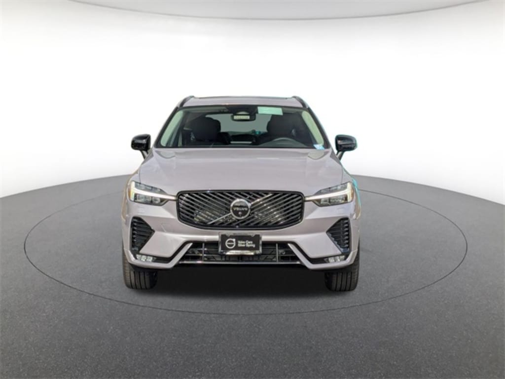 New 2026 Volvo XC60 B5 Plus SUV