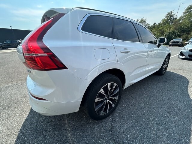 2023 Volvo XC60 B5 Core photo 3