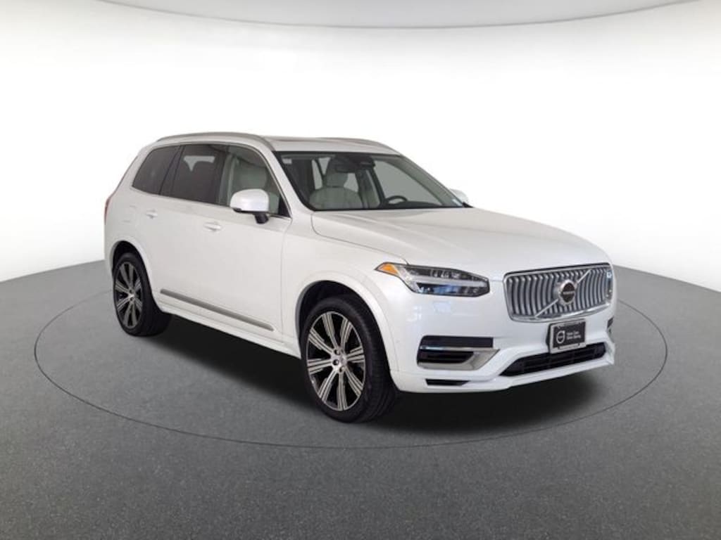Certified 2025 Volvo XC90 plug-in hybrid T8 Plus 7-Seater SUV
