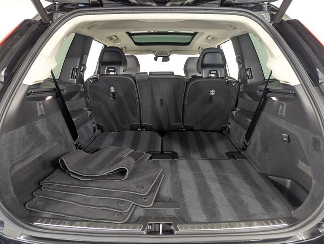 2026 Volvo XC90 Ultra - Photo 21