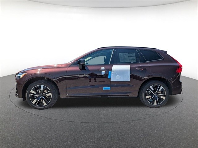 2026 Volvo XC60 B5 Core photo 2