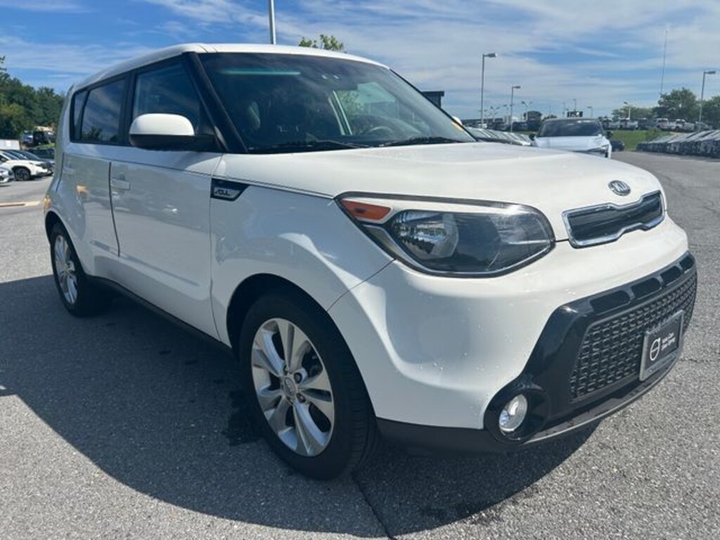 Used 2016 Kia Soul + FWD Hatchback