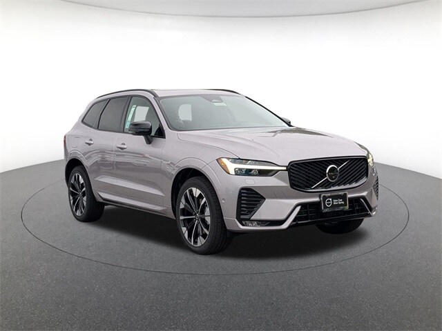 2026 Volvo XC60 B5 photo 3