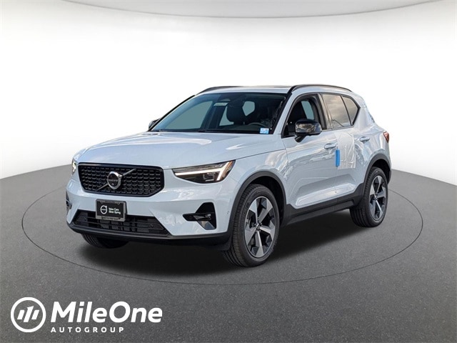 2026 Volvo XC40 Plus's photo
