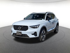 2026 Volvo XC40 B5 Plus SUV