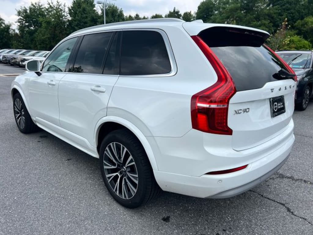 Used 2022 Volvo XC90 T6 AWD Momentum 7 Seater SUV