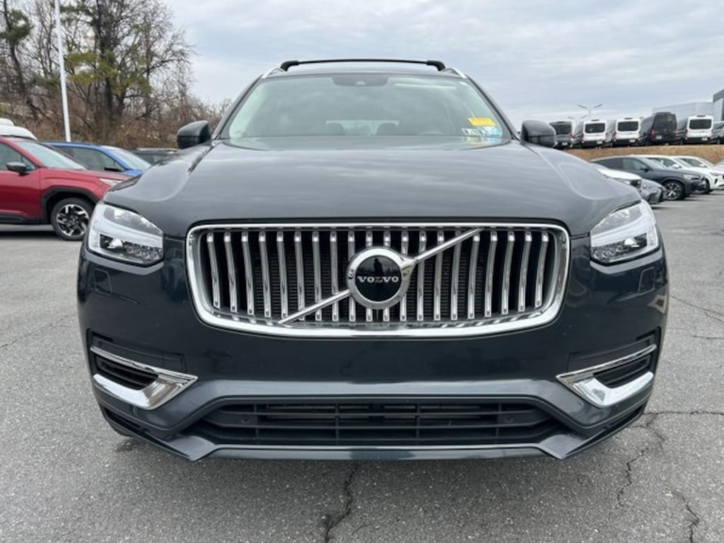 Certified 2022 Volvo XC90 Recharge Plug-In Hybrid eAWD Inscription Expression 7 Seater SUV