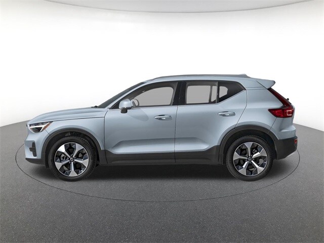 2026 Volvo XC40 Plus photo 2