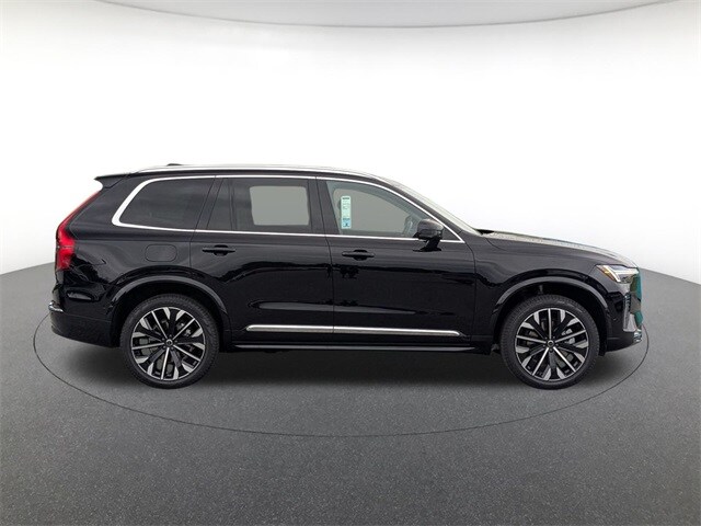 2026 Volvo XC90 Plus photo 4