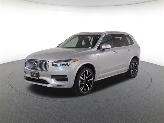 2023 Volvo XC90 Plus's photo