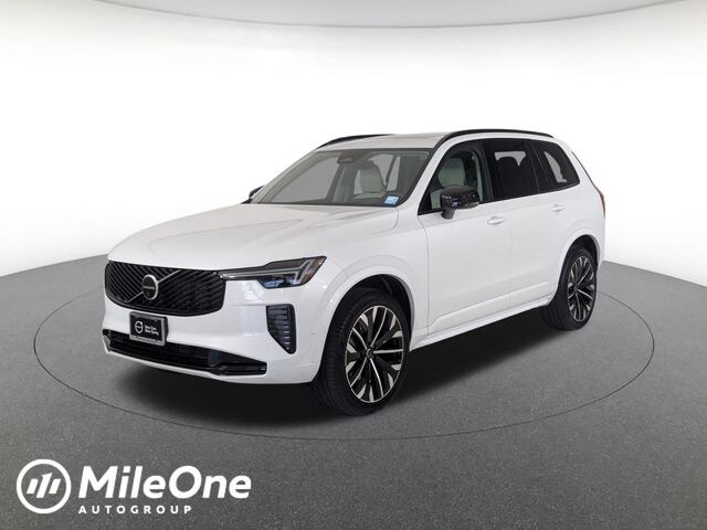 2026 Volvo XC90 B6 Ultra Dark Theme 7-Seater SUV