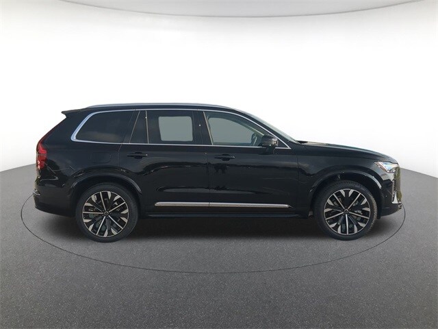 2026 Volvo XC90 Plus photo 4