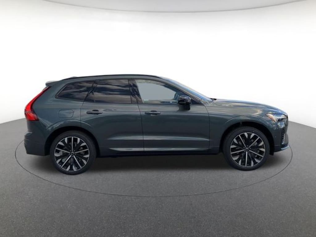 New 2026 Volvo XC60 plug-in hybrid T8 Ultra SUV