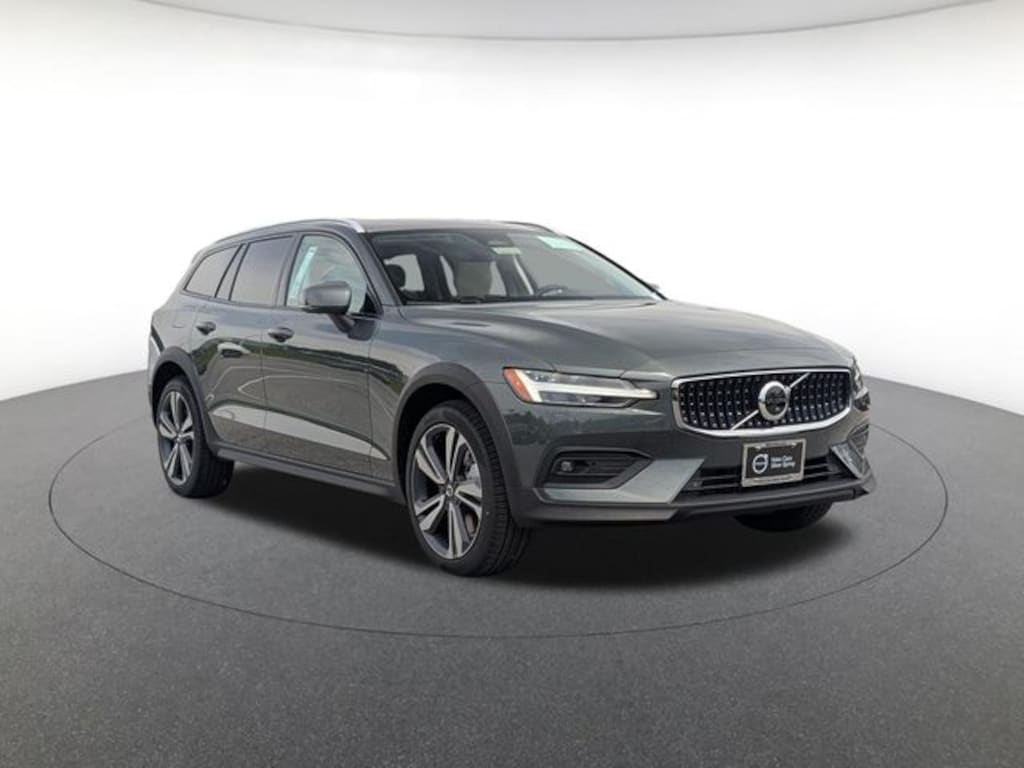 New 2026 Volvo V60 Cross Country B5 Plus Wagon