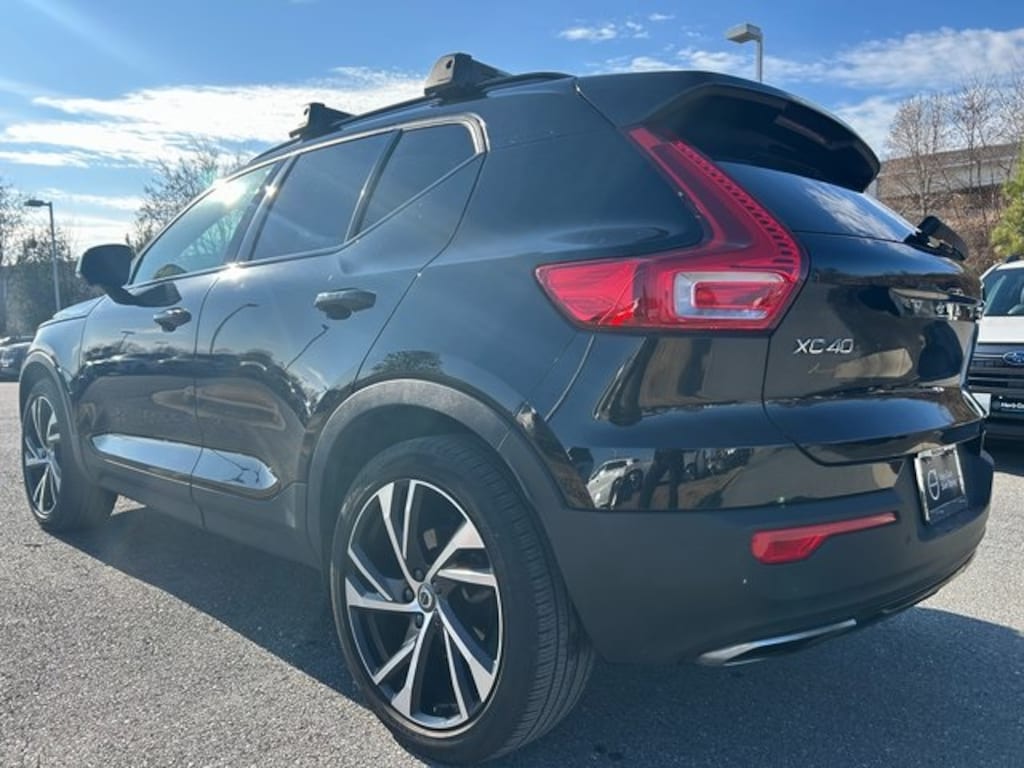 Used 2020 Volvo XC40 T5 R-Design SUV